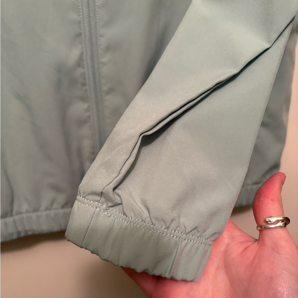 Adidas Women’s Golf Jacket - Picture 4 of 7